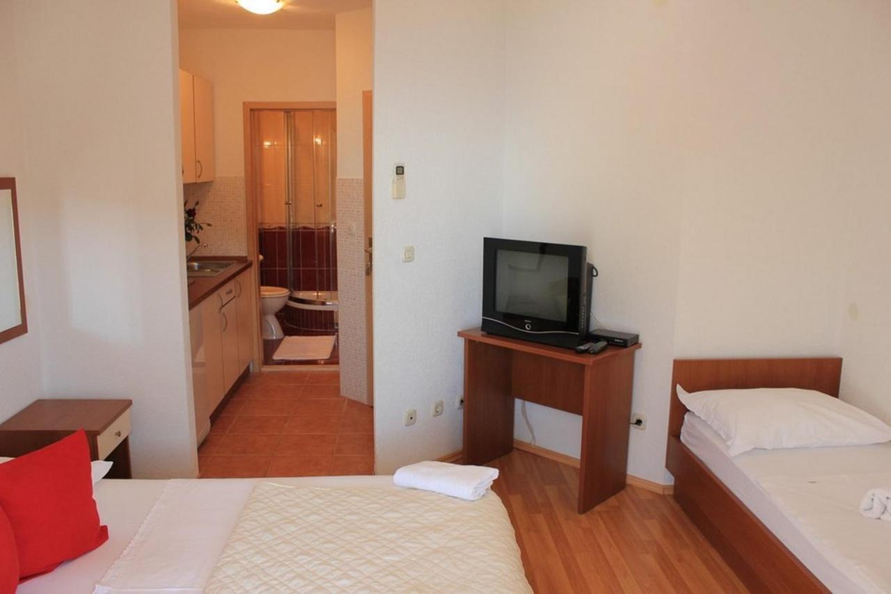 Hotel Dems Živogošće Exterior foto